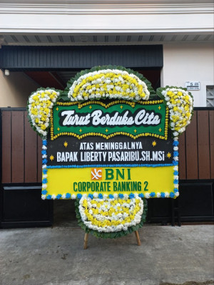 Papan Bunga Duka di Cipeucang