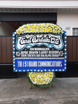 Papan Bunga Duka di Cipeucang